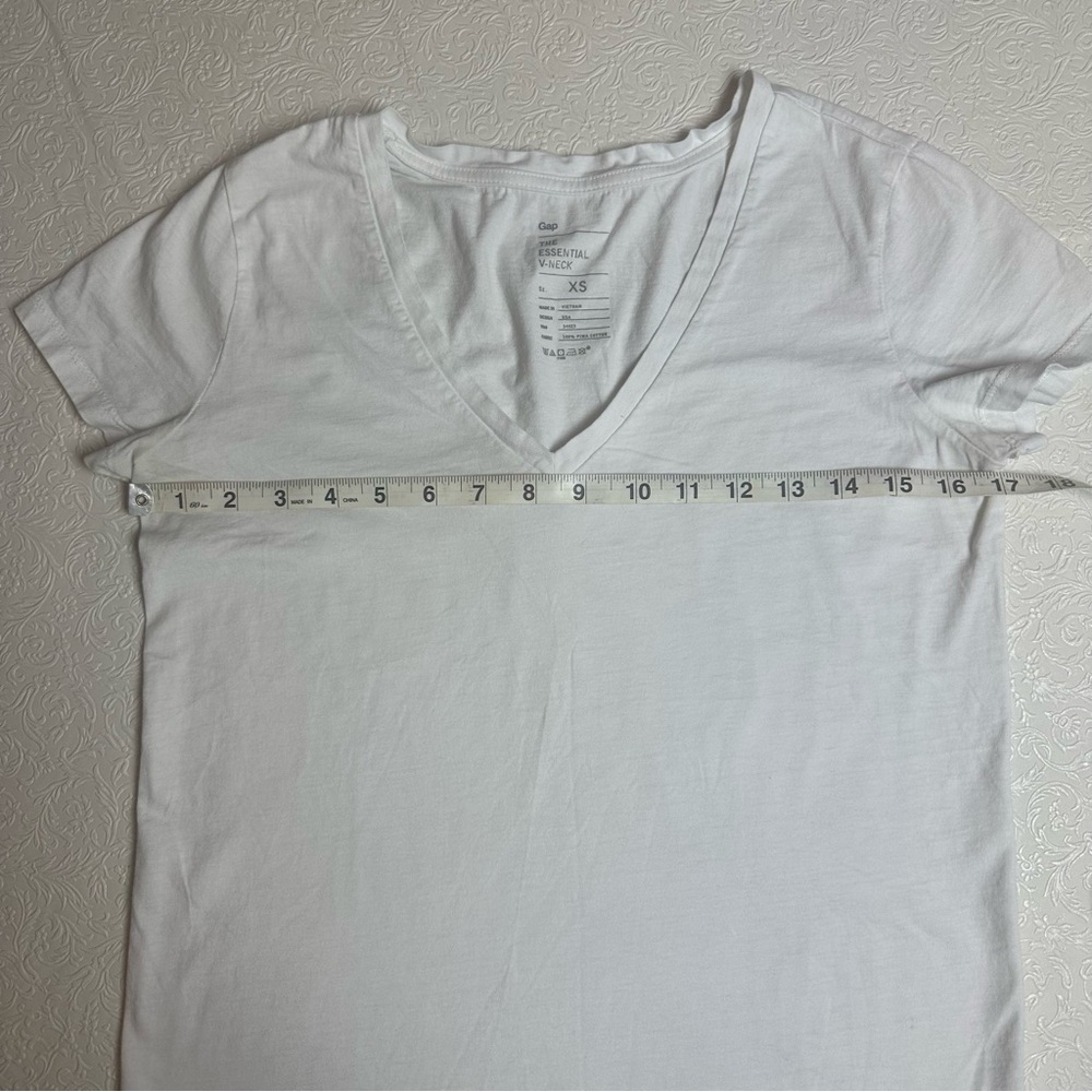 🤍 Gap "The Essential V-Neck" White Pima Cotton Tee XS - Picture 2 of 7
